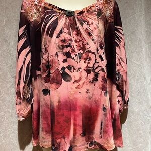 Floral Scoop-Neck Tunic in Pink and Burgundy
